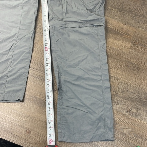 Mountain Hardware Men’s Grey Zip Off Convertible Outdoor Pants, size 42x34 - Picture 9 of 12